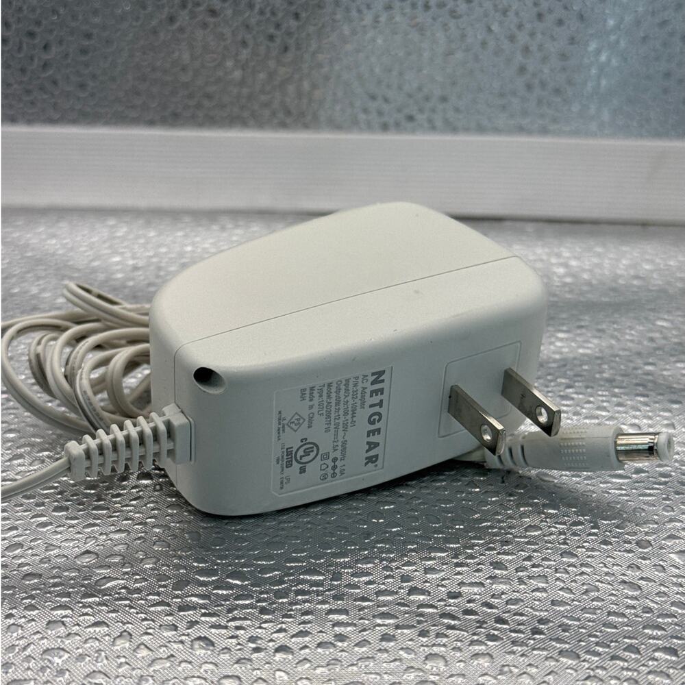 Netgear Orbi RBR50v2 Router AC3000 Tri-Band Mesh Wi-Fi - Picture 5 of 6